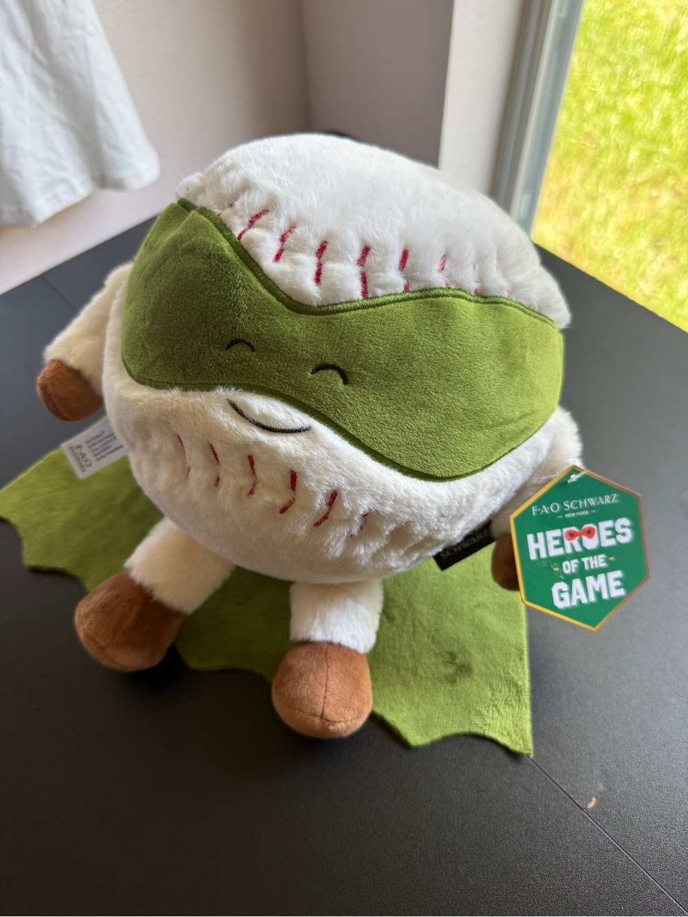 FAO Schwarz Heroes of the Game 7.5" Baseball Character Embroidered Plush Toy